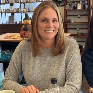 Meet your Posher, Elizabeth